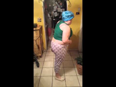 Funny dancing to El Caballito de Palo