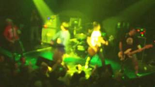 (2009) GUTTERMOUTH Trinket trading tick toting toothless tired tramps MONTREAL (HD)