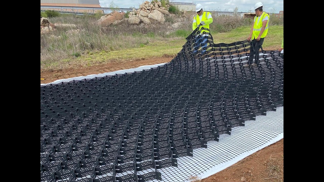 HDPE black color geocell construction for dam canal slope protection erosion control with height 100