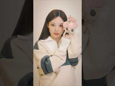NAYEON x LouisVuitton Holiday ASMR 🐰 #NAYEON #나연 #ナヨン #TWICE #트와이스 #LouisVuitton #LVHoliday #LVGifts