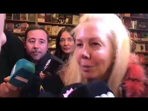 Escándalo con Mariana Nannis en la presentación del libro de su amiga2