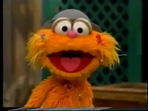 Sesame Street Baby Bear Draws a Portrait of Goldilocks
