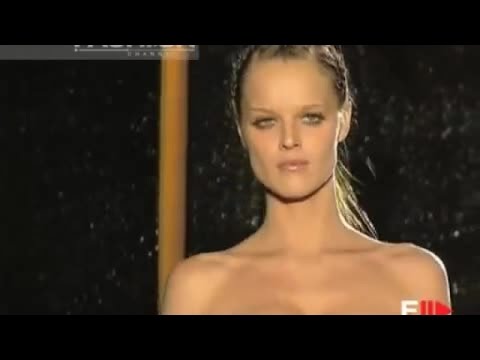TOP MODELS OF THE 90'S VERSACE ATELIER 1999 by Fashion Channel