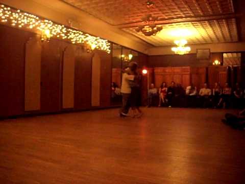 Argentine Tango: Pibe Sarandi & Mariana Fresno - El Lloron