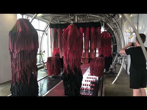 Tommy Mini Tunnel At Kwik Star - Grimes IA