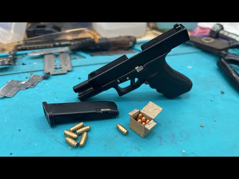 Glock 17 scale 1/3 Review! Coolest miniature gun i have !
