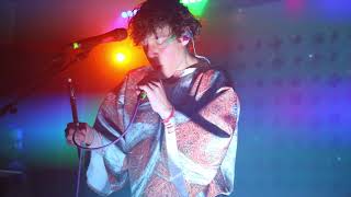Tune-Yards - &quot;Water Fountain&quot; @ Baby&#39;s All Right 11-7-17