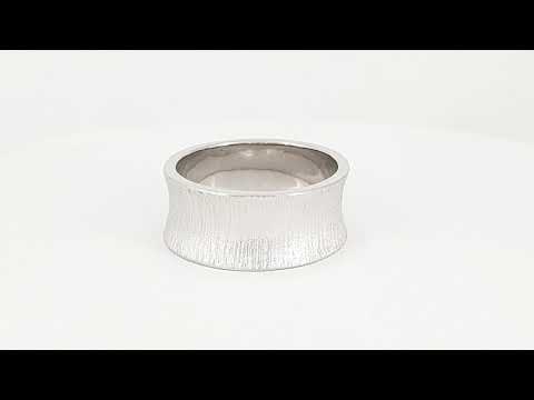 A video of Thick Yellow gold wedding ring