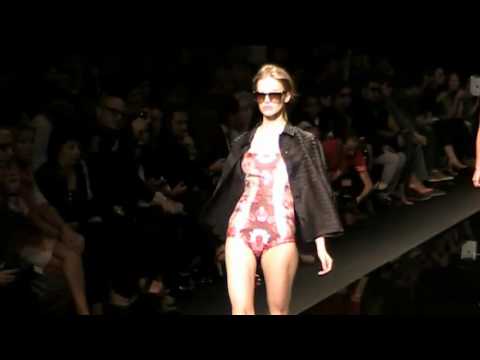 John Richmond Primavera-Estate 2013 | Milano Moda Donna