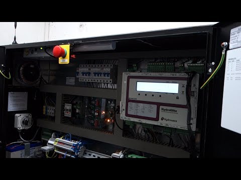 IT'S MODERNIZED!!! The OTIS Hydraulic Elevator @ Köpmangatan 12, Söderhamn, Sweden.