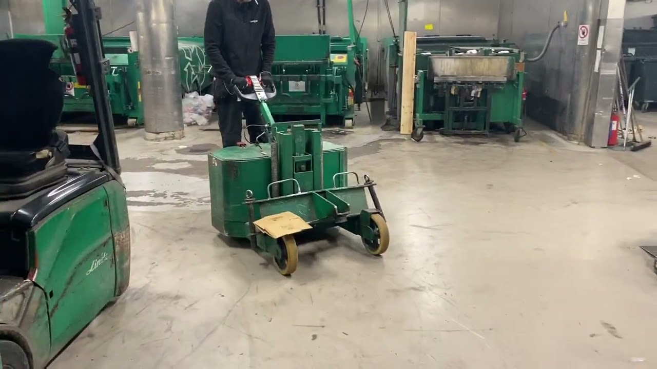 Presentation video clip: Translift Truck - 0 km - 2003