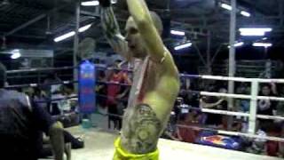 Download Lagu Yohan (Tiger Muay Thai) scores 3rd round Ko over Dennua (Patong) Thumbnail