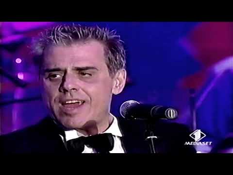 Carmen Consoli @Comici - Aquarius feat. Teo Teocoli (1998)