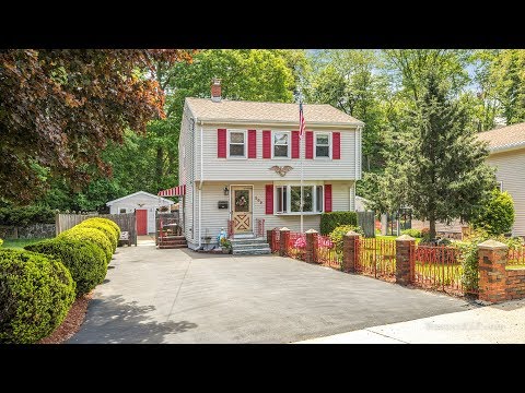 209 Gaston St, Medford MA - Maureen Schlegel - Tel: 781-883-6944
