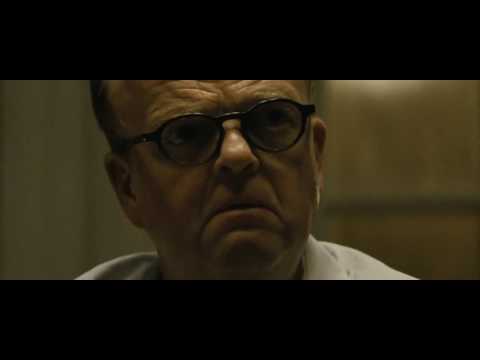 Anthropoid battle scene