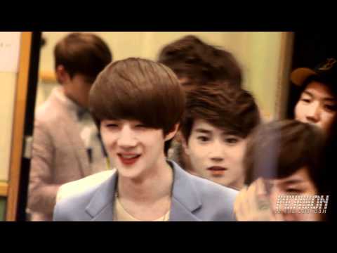 120507 kiss the radio exo-k