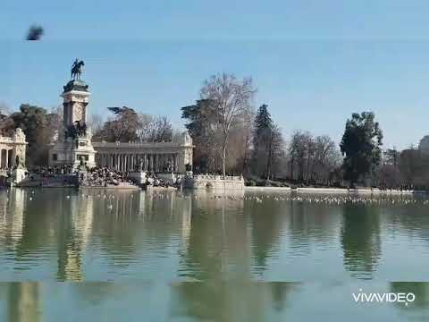 Retiro Madrid Spain Tour