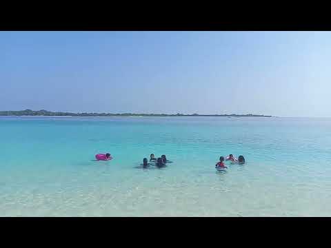 Kanditheem beach 🏖️🌊