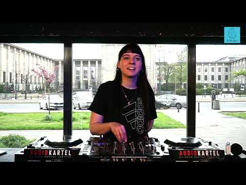 The Blue Oyster: Sosia / 04.05 / 18 - 19