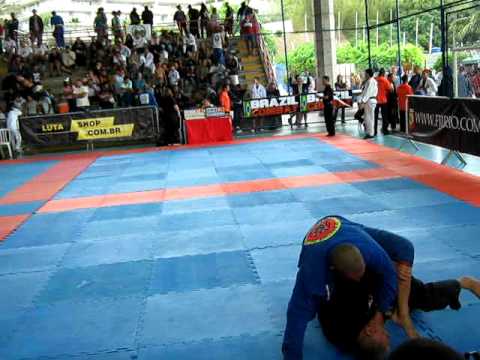 André Gustavo Top Brother x Helvecio  De La Riva