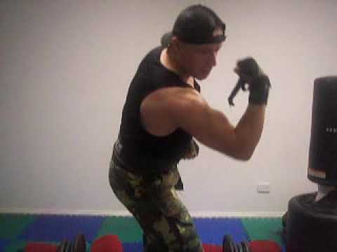 MUAY THAI FIGHTER 60KG EZY CURL BICEPS CURLS X 9 REPS FV070120