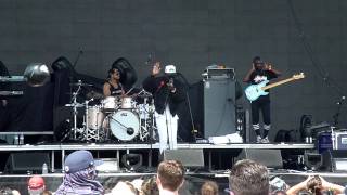 Theophilus London - I Stand Alone @ Coachella 2013