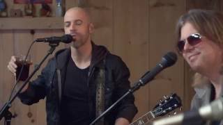 Live From Daryl&#39;s House - &quot;Home&quot;