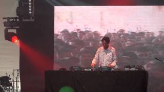 Matias Aguayo - El Sucu Tucu (Corona Capital 2013)