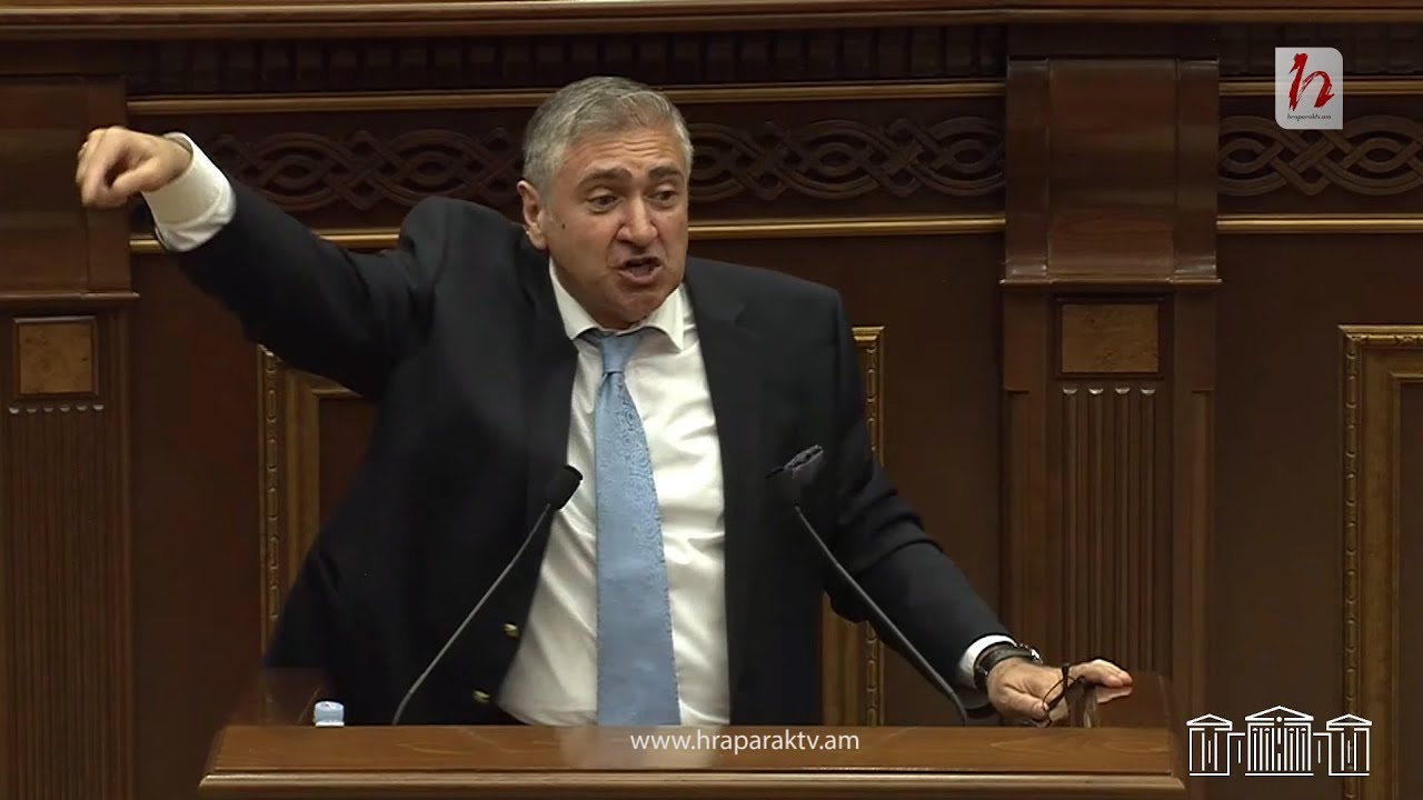 Ձեզ ոչ մեկ թույլ չի տալիս մի ձող վերցնել և Սև լճում խփել