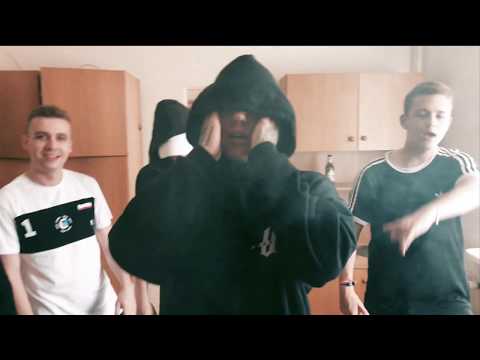 Kwas - Na Mnie (prod. Tomπ) [Official Video]
