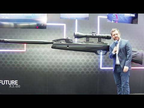 Der kleine Mann auf der Waffenmesse in Nürnberg | extra 3 | NDR