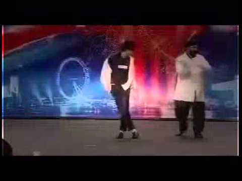 Daring Indian PunJabi dance in American idol live show