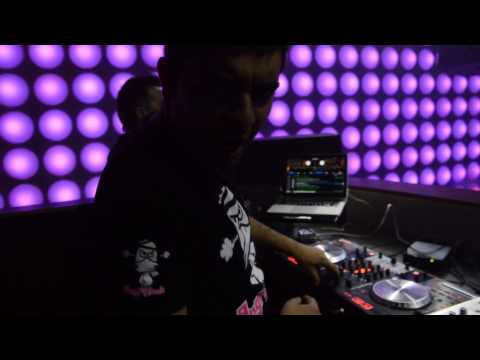 MR. TOM WAVE - SUMMER PARADISE (OFFICIAL VIDEO) @Diamond People Club