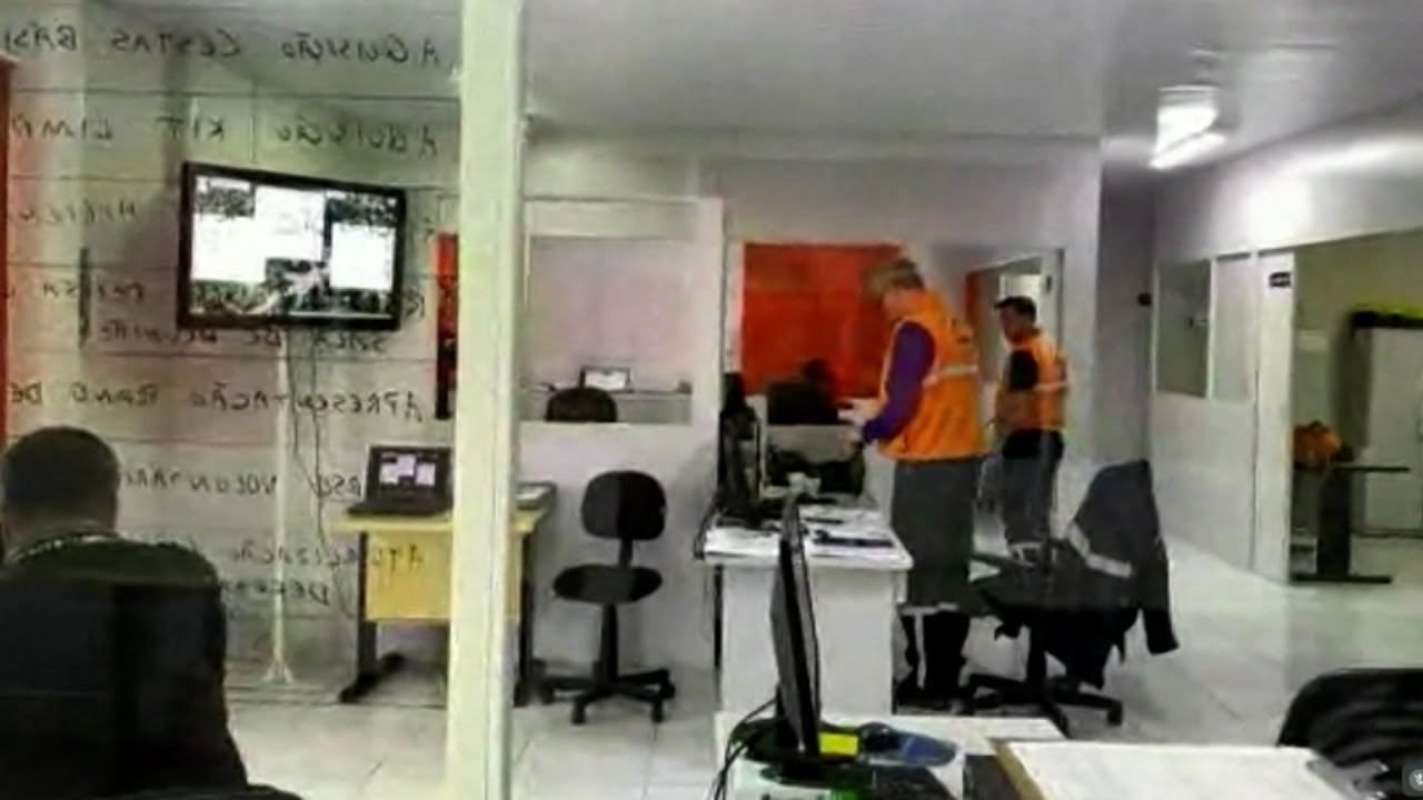 Com nível do rio acima de 9 metros, acompanhamos o trabalho da Defesa Civil em Rio do Sul