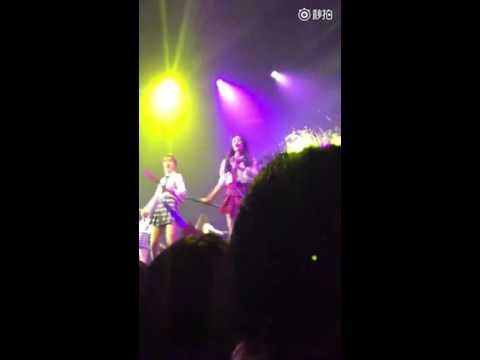 160129 Victoria - f(x) Dimension4