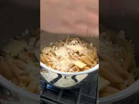 Butternudeln, superschnelles Abendessen mit Butter, Parmesan und Pfeffer #Pasta
