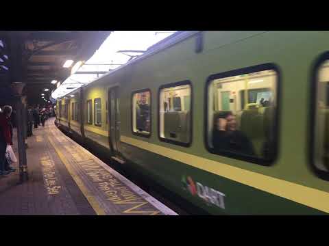 Irish Rail DART 8520 EMU 8634/8633 + 8632/8631 arrives at Connolly for Greystones