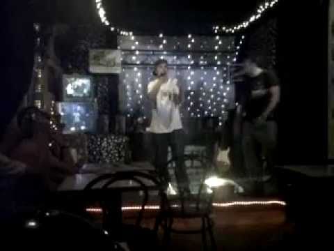 Puto fru vs spike - batalla de gallos monserrat - 2011 video 1