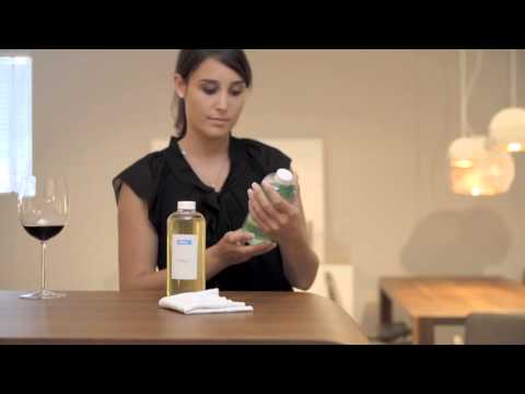 Reinigung Holztisch Rotweinfleck