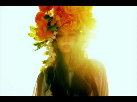 Sunshine Jones - I Can Feel Warm Sun On My Face