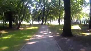 preview picture of video 'Plimbare in Parcul Kiseleff pe bicicleta / Bike ride in Kiseleff Park, Bucharest, Romania'