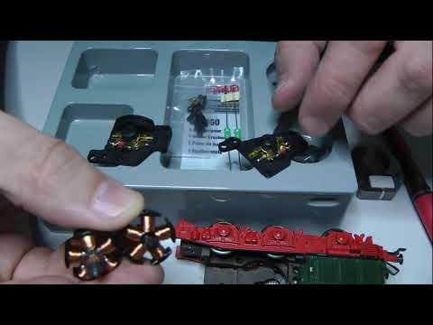 Modellbahn-Tutorials.de - Folge1: Einbau Märklin Hochleistungsantrieb 60944 in Märklin Krokodil 3335