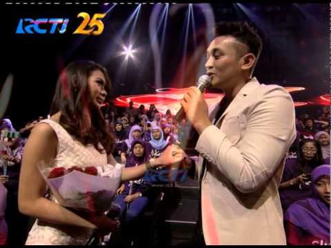 Gilang Dirga Melamar Pacarnya - Mega Konser Metamorfosa