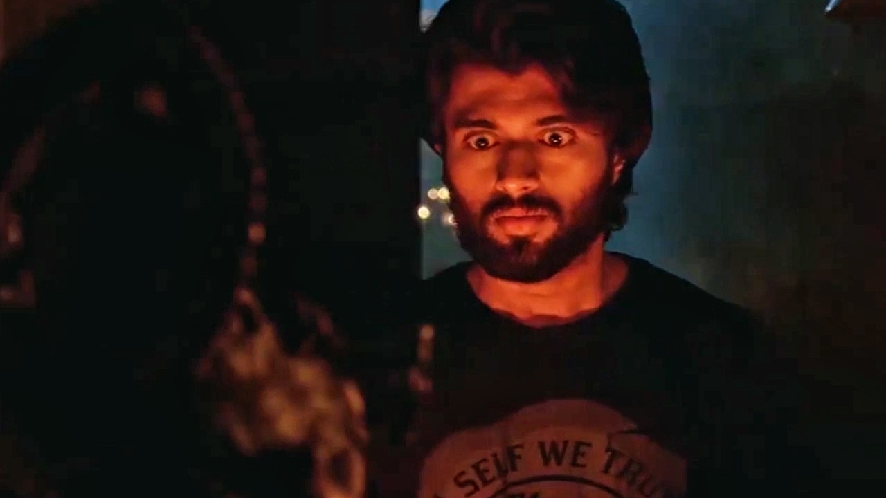 Vijay Deverakonda 2 करोड़ की मूर्ति चोरी करना चाहता है | Dwaraka फिल्म क