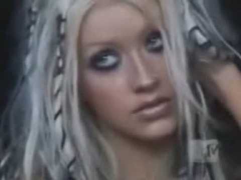 Christina Aguilera - DYNAMITE + LYRICS (on right)