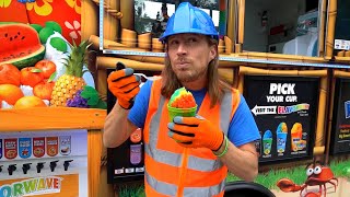 Handyman Hal explores a Kona Ice Truck