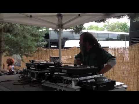 Asher Selector ... Daily vibes with Raspect crew @ Cabaret Vert Festival 2012