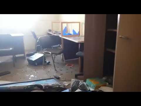  شاهد-ملثمون يقتحمون مقر تلفزيون فلسطين بغزة ويحدثون خرابا فيه