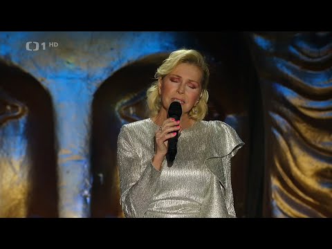 Helena Vondráčková: Dvě malá křídla tu nejsou (live 2022)