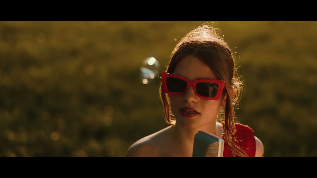 Zoya – Too Late To Stay